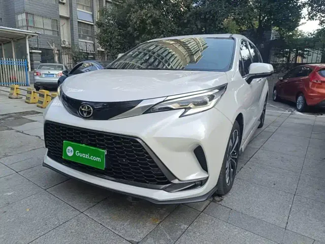 Фотография автомобиля — Toyota Granvia