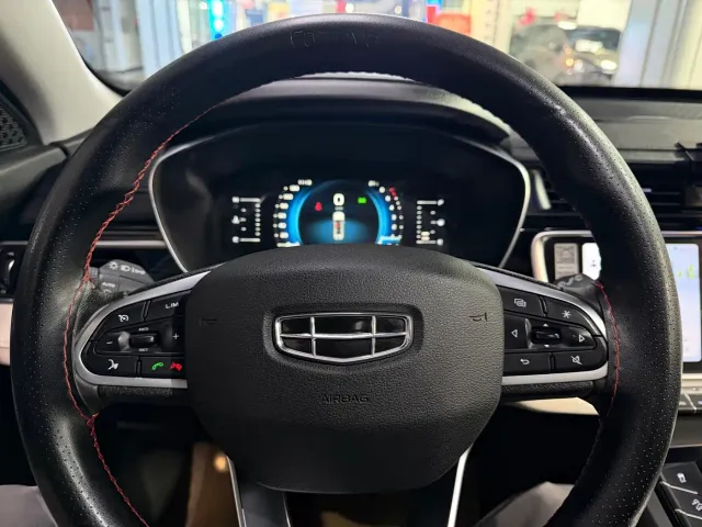 Geely Boyue — Фото автомобиля 21
