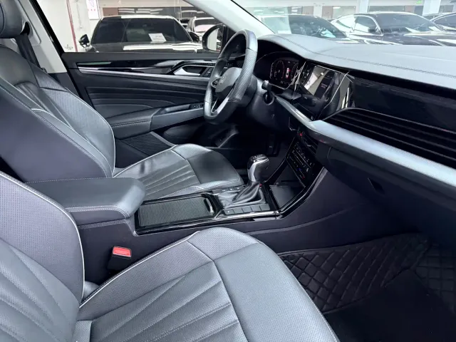 Volkswagen Passat — Фото автомобиля 17