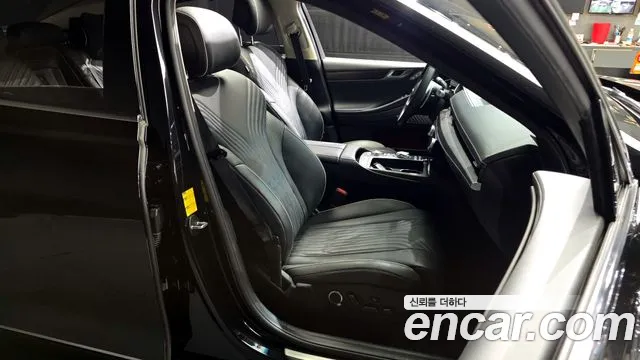Genesis G80 Бензин 3.5 турбо AWD — Фото автомобиля 12