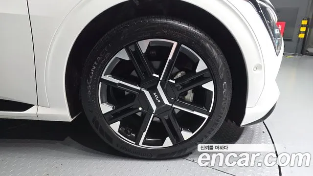 Kia EV6 — Фото автомобиля 6