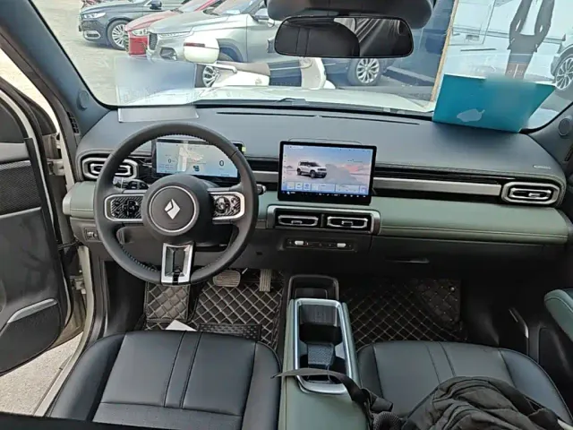 Baojun Yep Plus — Фото автомобиля 9