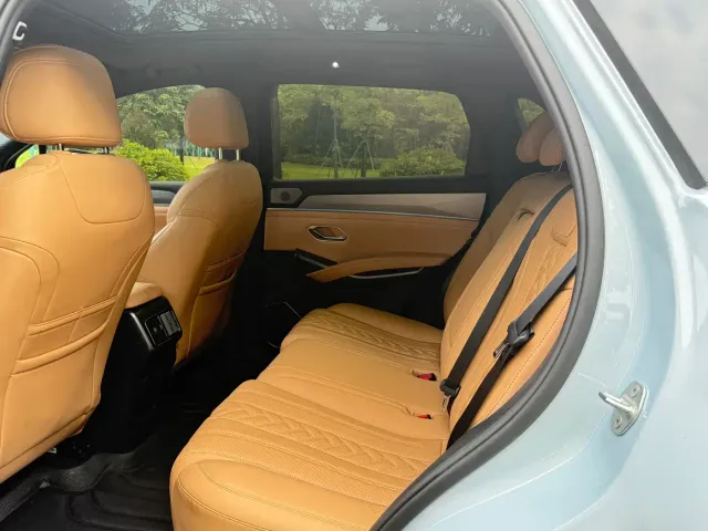 BYD Song L DM-i — Фото автомобиля 9