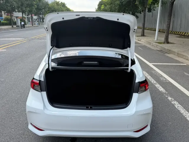 Toyota Corolla — Фото автомобиля 14
