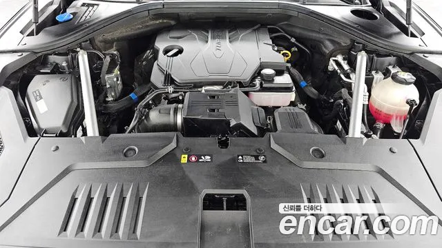 Genesis GV70 — Фото автомобиля 9