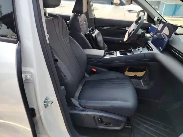 Geely Galaxy E5 — Фото автомобиля 24