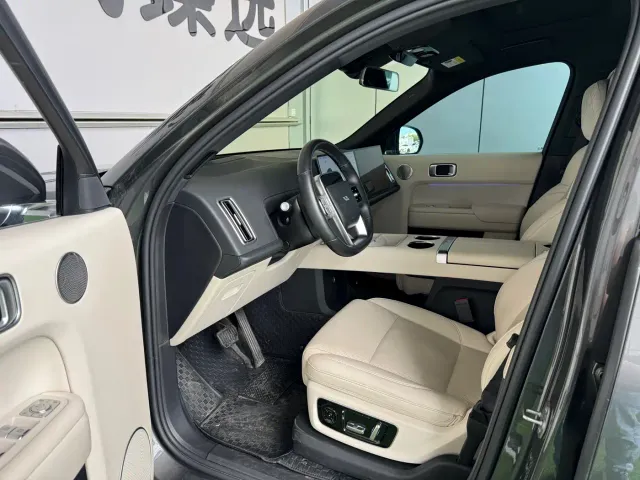 Li Auto L9 — Фото автомобиля 4