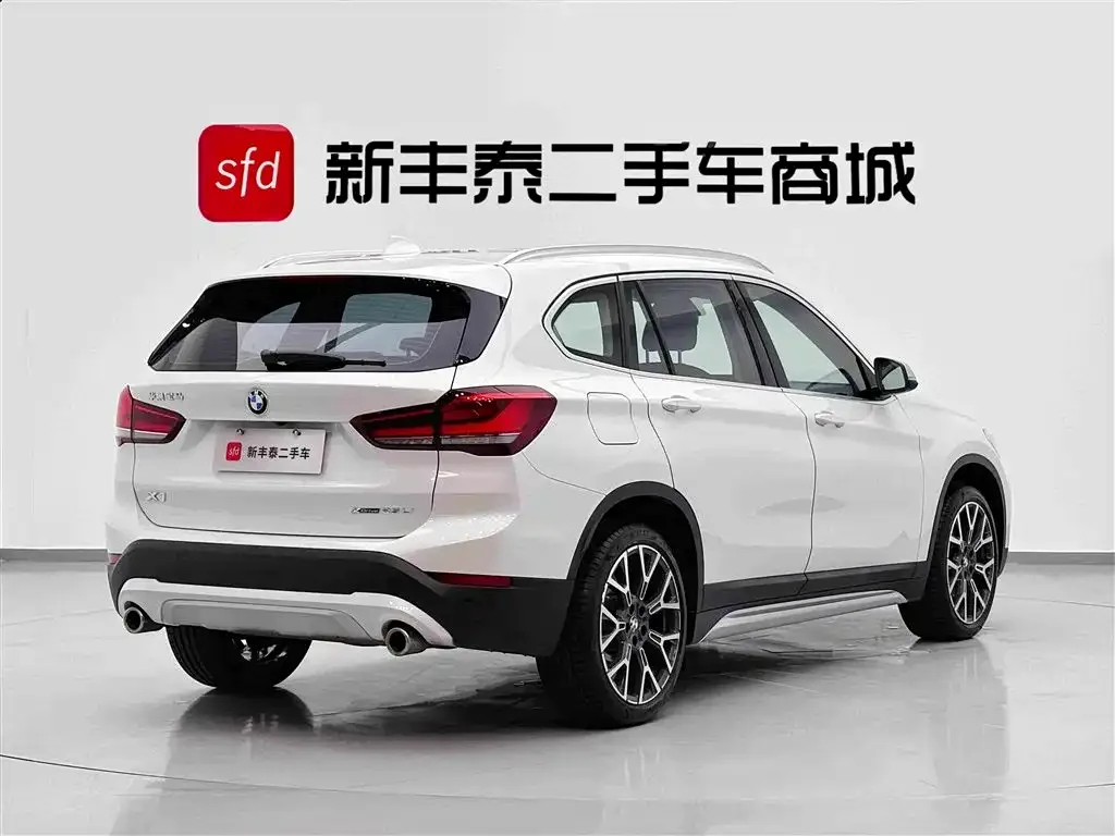 BMW BMW X1 2021 xDrive25Li Exclusive — Фото автомобиля 5