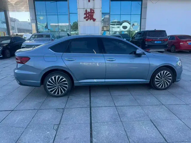 Volkswagen Lavida — Фото автомобиля 10