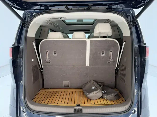 Denza Denza D9 2022 DM-i 970 All-Wheel Drive Honor Edition — Фото автомобиля 30