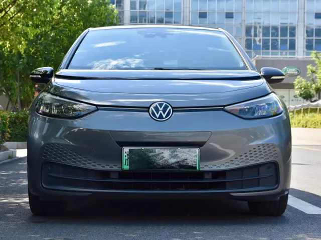 Volkswagen ID.3 — Фото автомобиля 4