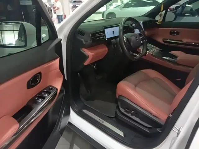Nio EC6 — Фото автомобиля 15