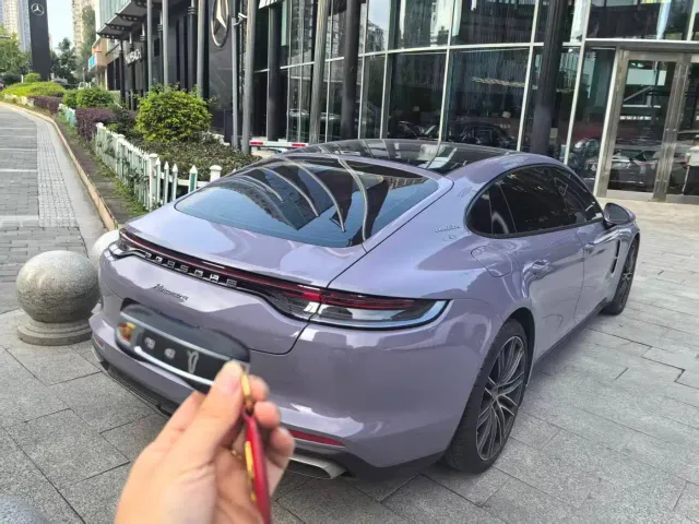 Porsche Panamera — Фото автомобиля 7