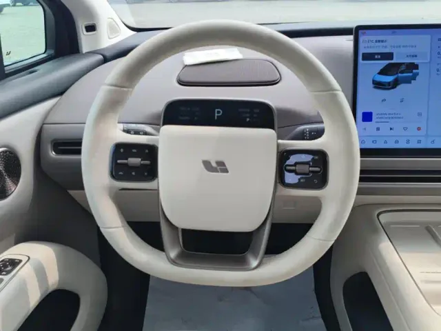 Li Auto i8 — Фото автомобиля 15