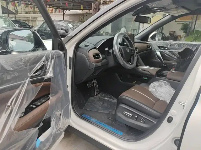 Honda UR-V — Фото автомобиля 15