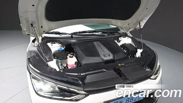 Kia EV6 — Фото автомобиля 6