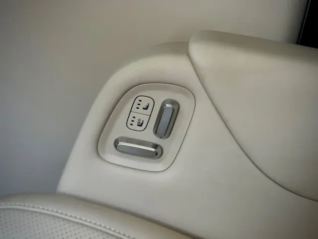 Li Auto MEGA — Фото автомобиля 8