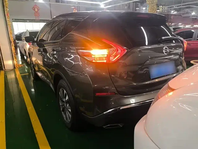 Nissan Murano — Фото автомобиля 4