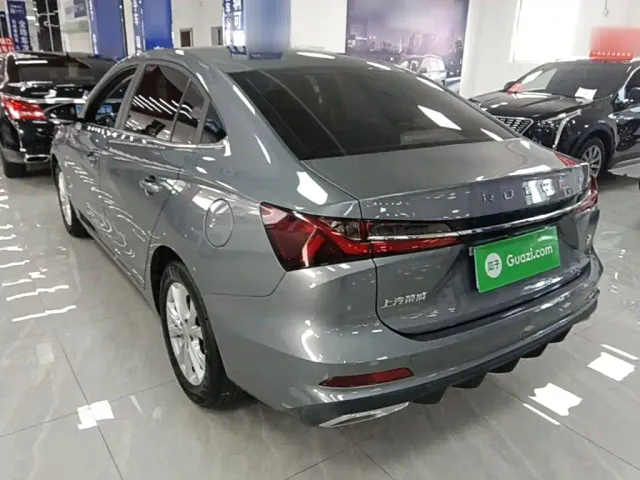 Roewe i5 — Фото автомобиля 4