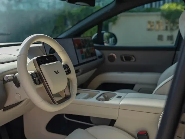 Li Auto i6 — Фото автомобиля 15