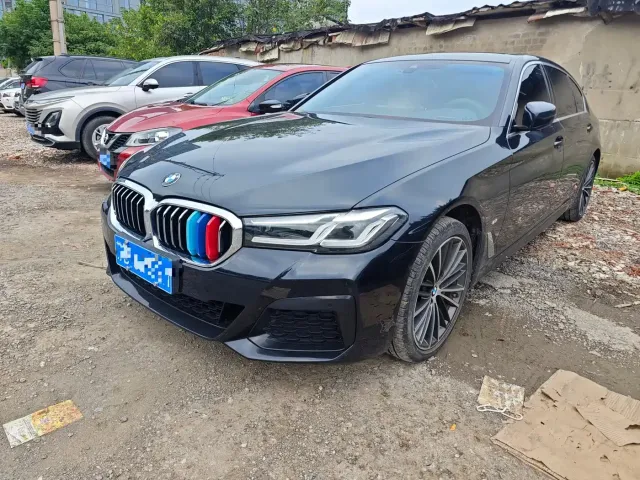 Фотография автомобиля — BMW 5 Series