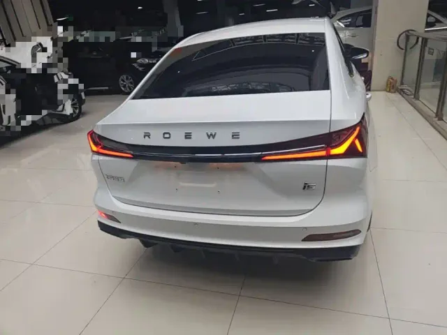 Roewe i5 — Фото автомобиля 5
