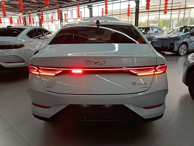 BYD Qin PLUS — Фото автомобиля 5