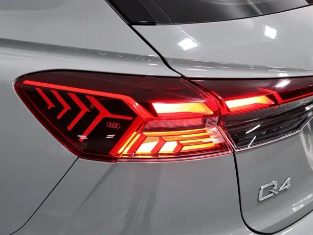 Audi Q4 e-tron — Фото автомобиля 14