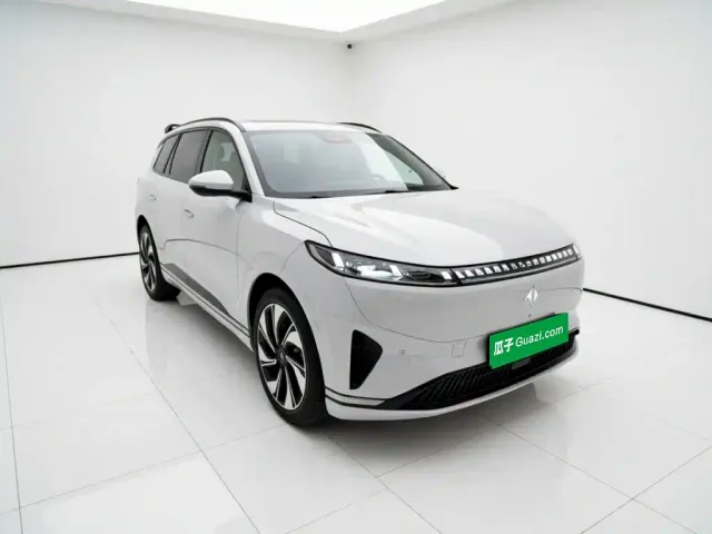 Dongfeng eπ 008 — Фото автомобиля 3