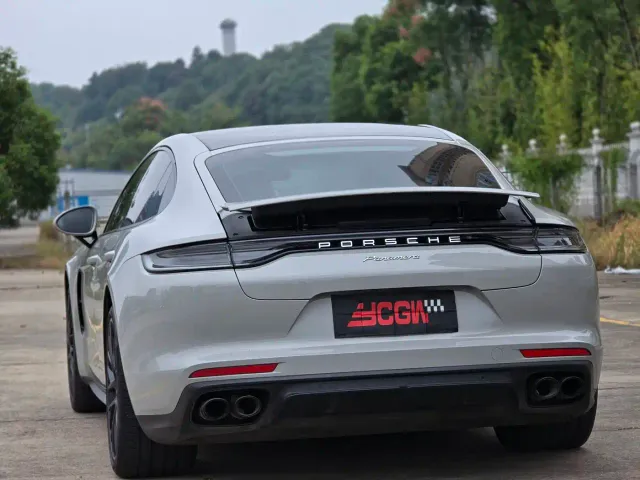 Porsche Panamera — Фото автомобиля 15