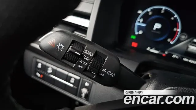 KG_Mobility_Ssangyong Rexton Новый Rexton Sport Khan Дизель 2.2 4WD — Фото автомобиля 29