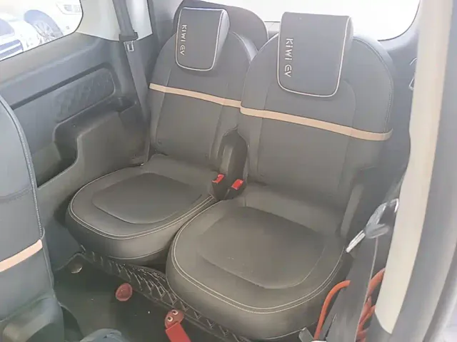 Baojun KiWi EV — Фото автомобиля 16
