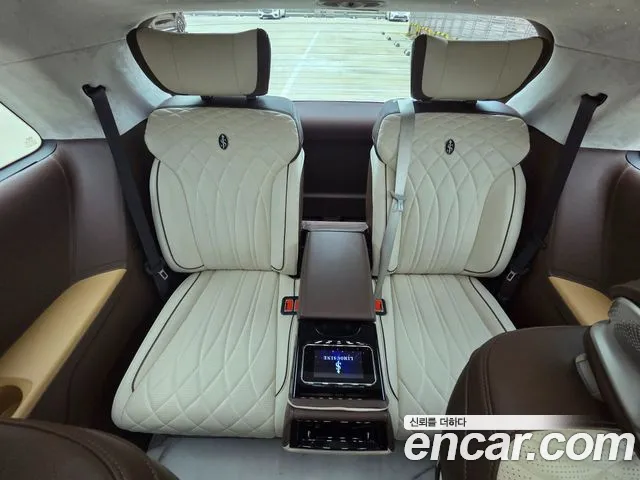 Kia Carnival Generation 4 — Фото автомобиля 13