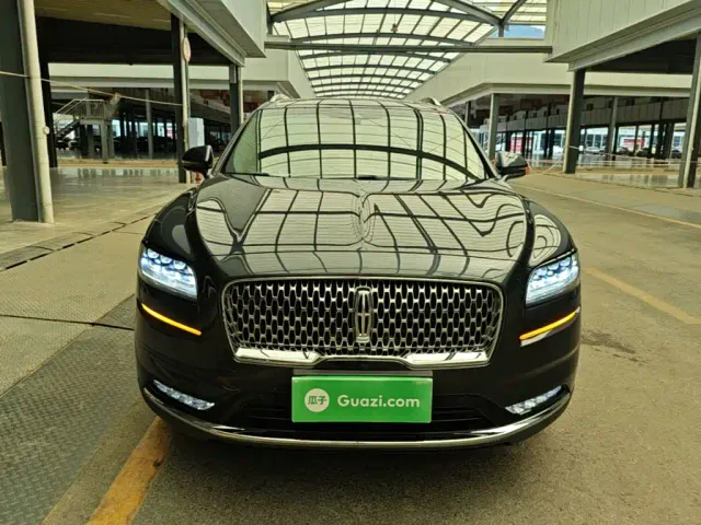Lincoln Nautilus 2021 2.0T AWD Elegance Edition — Фото автомобиля 2