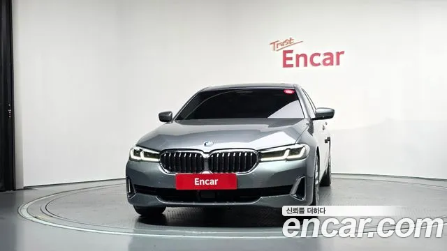 BMW 5 Series G30 — Фото автомобиля 3