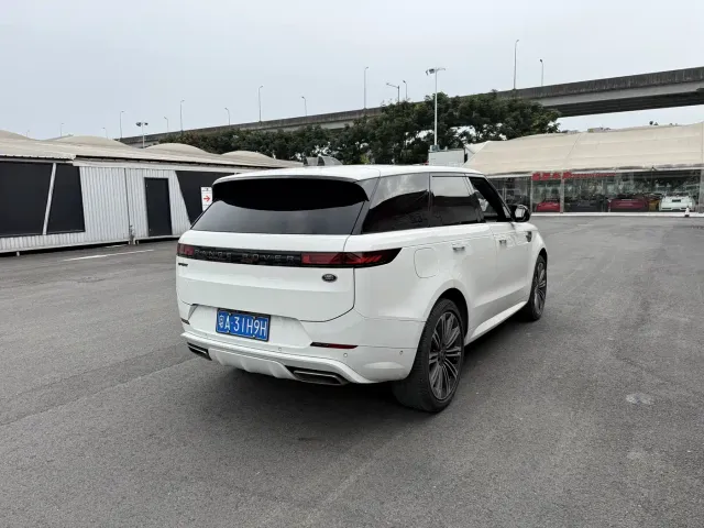 Land Rover Range Rover Sport — Фото автомобиля 12