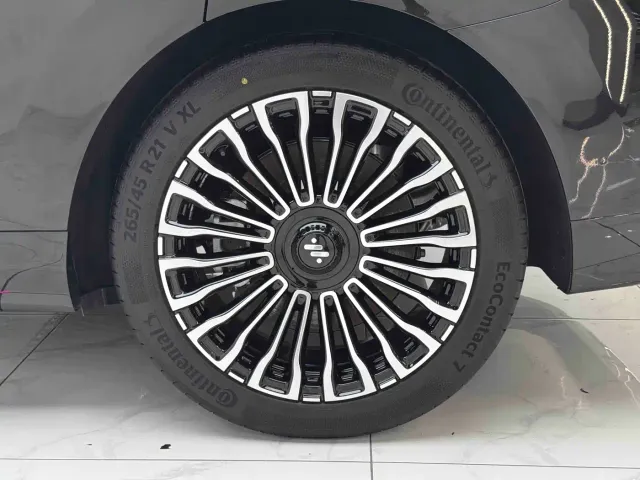 IM Motors LS8 — Фото автомобиля 6