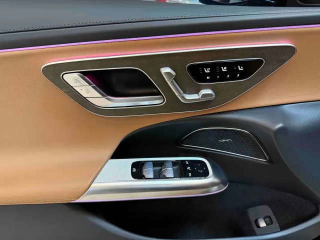 Mercedes-Benz E-Class — Фото автомобиля 15
