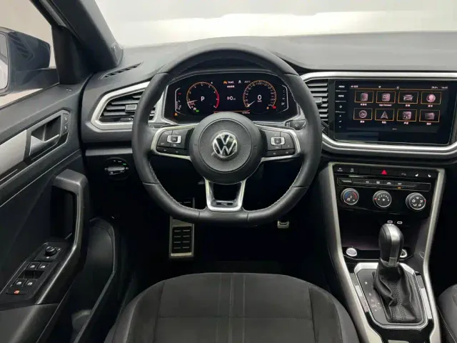 Volkswagen T-Roc — Фото автомобиля 24