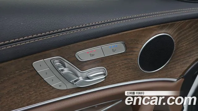 Mercedes-Benz E-Class — Фото автомобиля 25