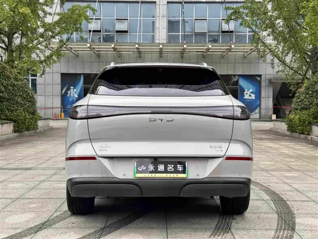 BYD Sealion 06 — Фото автомобиля 12