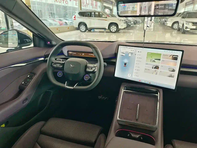 Xpeng P7 — Фото автомобиля 16
