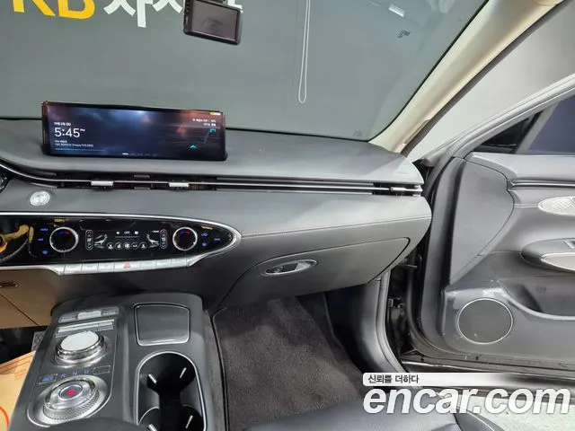Genesis GV70 Electrified — Фото автомобиля 13