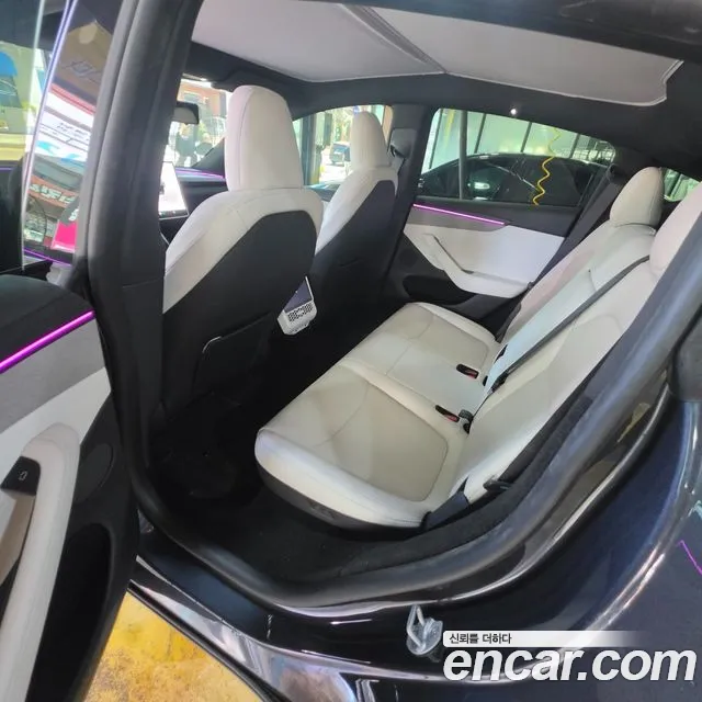 Tesla Model Y — Фото автомобиля 6