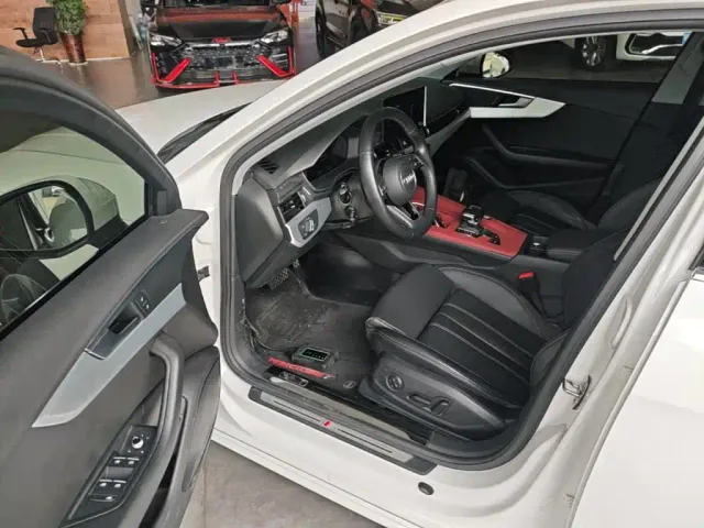 Audi A4L — Фото автомобиля 11