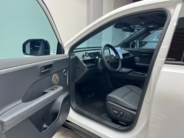Toyota BoZhi 3X — Фото автомобиля 16