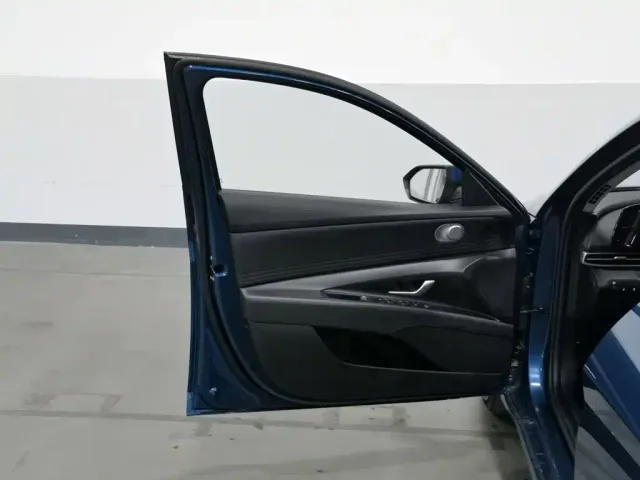 Hyundai Elantra — Фото автомобиля 8