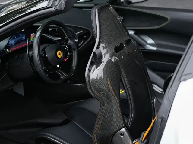 Ferrari SF90 — Фото автомобиля 11