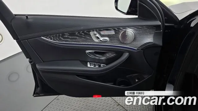 Mercedes-Benz E-Class W213 — Фото автомобиля 13