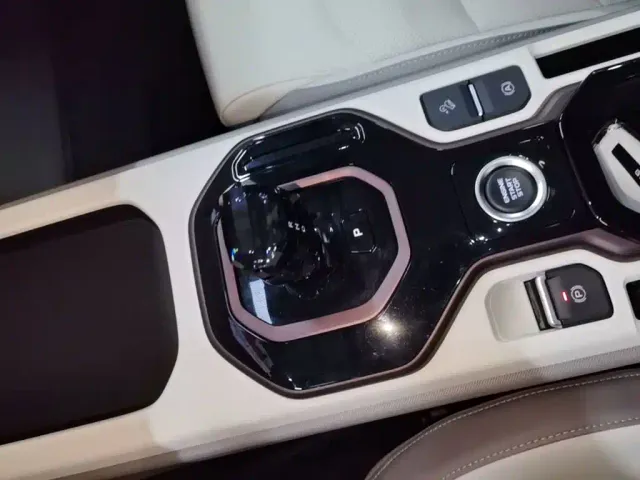 Geely ICON — Фото автомобиля 13